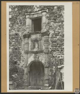 Torre de Cartellá en Massanet de la Selva, Gerona. Fachada [de la Capilla de San Jaime]
