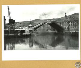Puente General Mola y Ayuntamiento de Bilbao