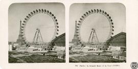 Paris. La Grande Roue et la Tour d'Eiffel