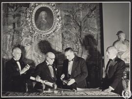 Entrega de la Medalla de Honor de la Real Academia de Bellas Artes de San Fernando al Museo Marés...