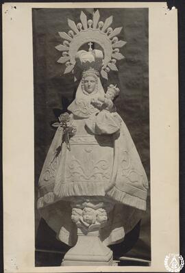 [Universidad Laboral de Gijón. Escultura de la Virgen de Covadonga, para el exterior de la iglesia]