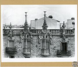 Casa particular en la Vía Layetana [sic] de Barcelona [Casas Leandro Bou en Pau Claris, 154-156. ...