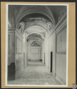 Cartuja de las Fuentes, Lanaja, Huesca [Galería abovedada del interior]