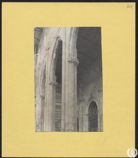 Iglesia Magistral de Alcalá de Henares. Interior [Pilastras y reja de la capilla de San Diego de ...