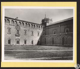 Palacio Arzobispal de Alcalá de Henares. Exterior [Fachada principal renacentista]