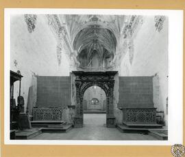 Iglesia de la Cartuja de Jerez de la Frontera [Vista del interior del tramo de entrecoros y de la...