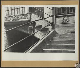 Casa Sambola. Interior [del patio], escalera