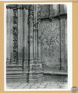 Catedral de Coria [Detalle de relieves de la Puerta Norte o del Evangelio]