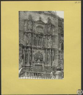 Santiago de Compostela. San Martín [Fachada de la iglesia de San Martín Pinario]
