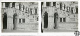 [Vistas de ciudades y edificios de Italia. Venecia. Palacio Ducal. Escalera de los Gigantes]