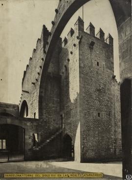 Barcelona. Torre del siglo XIII en las Reales atarazanas