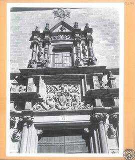 Portada del palacio de los duques de San Carlos en Trujillo [Palacio de Carvajal Vargas o de los ...
