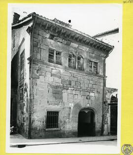 Casa señorial. Fachada Colegio Recoletas [Colegio de Huérfanas Recoletas de Oviedo]