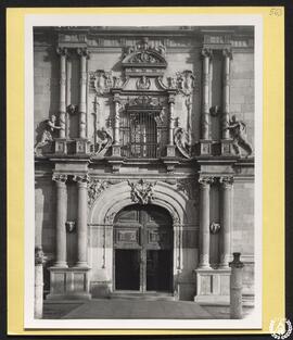 Universidad de Alcalá de Henares. Portada [Colegio Mayor de San Ildefonso]