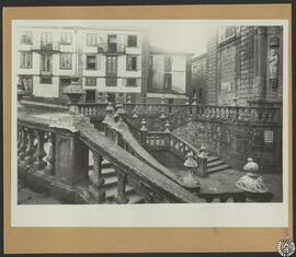 Iglesia de San Martín Pinario en Santiago de Compostela. Escaleras de la fachada [de la iglesia]