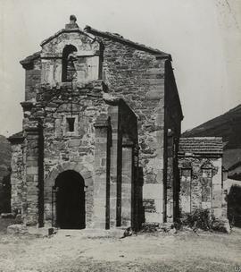[Iglesia de Santa Cristina de Lena, Asturias]