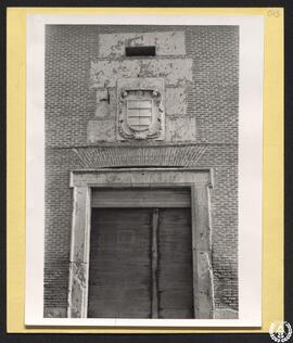 Portada de una casa particular de Alcalá de Henares