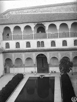 Granada. Alhambra. Patio de Comares