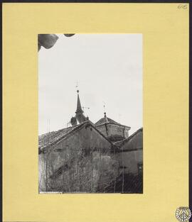 Alcalá de Henares [Vista de las cubiertas de un edificio sin identificar]