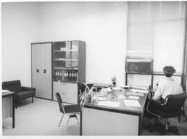 [Instalaciones INEF. Edificio central. Interiores-Despachos. Imágenes INS-064; INS-067 a 068; INS-124]