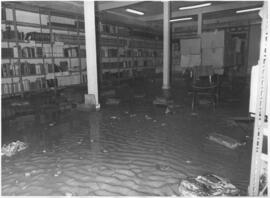 [Instalaciones INEF. Biblioteca en la Blume. Imágenes INS-080 a 088]