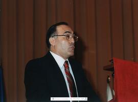 [2004. Acto Académico. Entrega de Diplomas a la 4ª Promoción de Licenciados en Ciencias de la Actividad Física y del Deporte. Intervención Javier Rojo González. Imagen 2004-006]