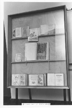 [1969. Exposiciones-Hall INEF. Imágenes 1969-110 a 1969-119]