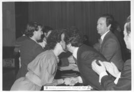 [1982. Acto Académico. Entrega de Diplomas. 1ª Promoción de Licenciados. Diplomas. Imágenes 1982-029 a 1982-031]