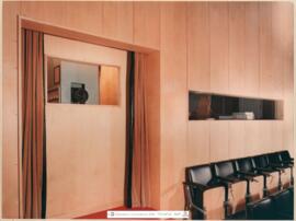 [Instalaciones INEF. Edificio anexo. Interiores-Auditorium-Sala de sonido. Imágenes 1997-070 a 1997-071]
