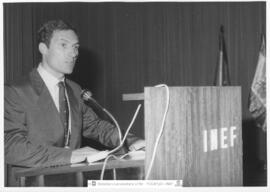 [1986. Acto Académico. Entrega de Diplomas 4ª Promoción de Licenciados. Intervención J.L. Hernández Vázquez. Imágenes 1986-371 a 1986-372; 1986-398; AÑOS'80-049 a AÑOS'80-050]