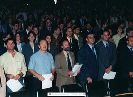 [1998. Acto Académico. Entrega de Diplomas a la XVI Promoción de Licenciados en Educación Física. Asistentes-VII Promoción. Imágenes 1998-004 a 1998-005; 1998-032]