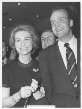 [1972. Visita príncipes de España. Personalidades. Imágenes 1972-022 a 1972-032]