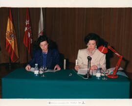 [1993. Acto Académico. Entrega de Diplomas de la XI Promoción de Licenciados en Educación Física. Lectura Memoria Académica. Imagen 1993-016]