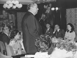 [1971. Premio Internacional de Educación Física Philip Noel Baker. Imágenes 1973-041 a 1973-042]