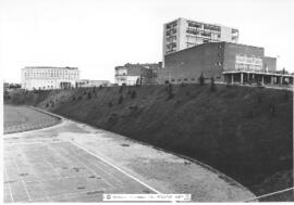 [Instalaciones INEF. Edificio social. Zona posterior-Pistas. Imágenes 1969-075 a 085; 1969-088 a 089; 1969-091 a 092]