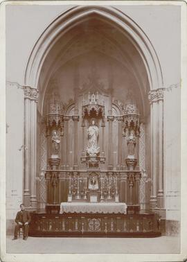 [Iglesia de San Lorenzo. Vista del altar]