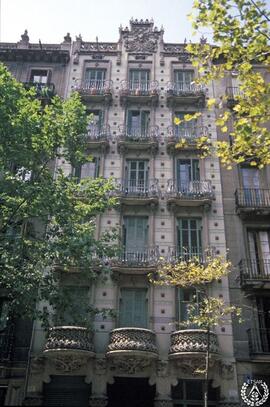 Casa Lamadrid, c/ Girona, 113