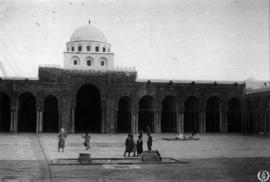 Kairuán, Túnez 3: La Gran Mezquita. Niños jugando