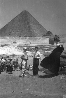 Conjunto de Gizeh, Egipto 2. Pirámide de Keops y la esfinge
